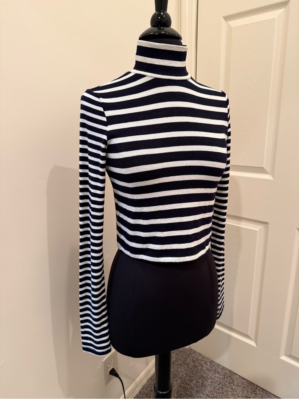 RAG & BONE Black White Striped Cropped Turtleneck Long Sleeve Knit Top S/P $195 - Picture 2 of 8